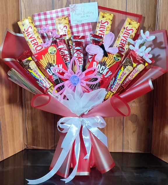 Buket Bunga dan Coklat