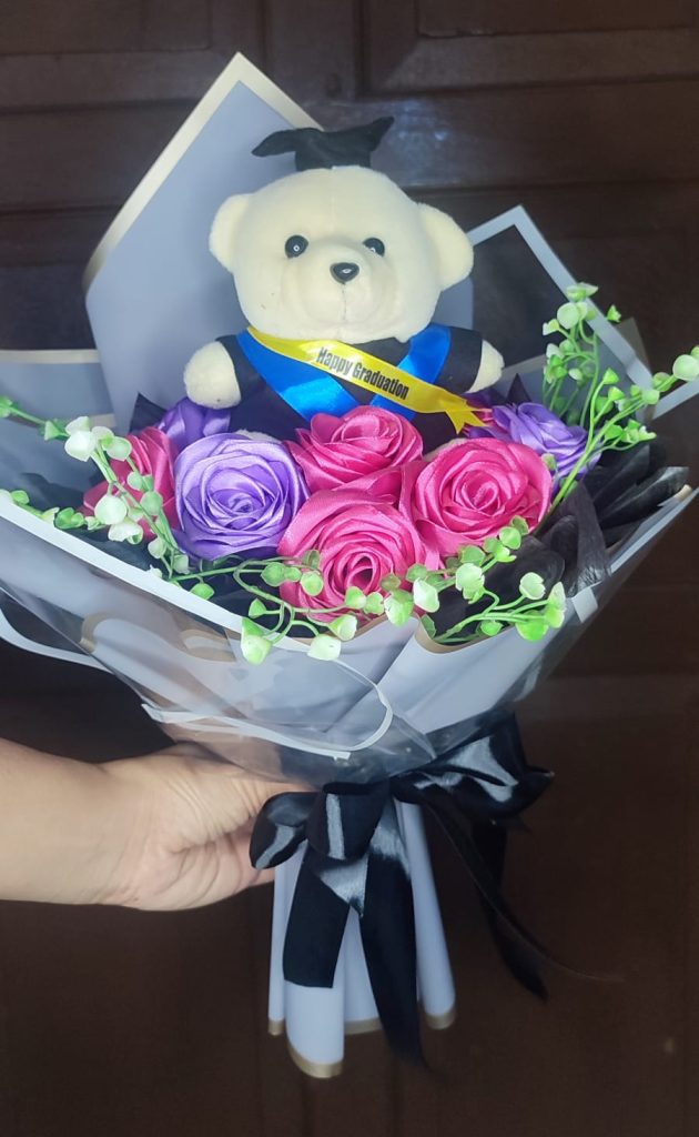 Buket Bunga Wisuda